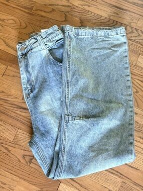 MNML Men's Relaxed Light Blue Wash Jeans